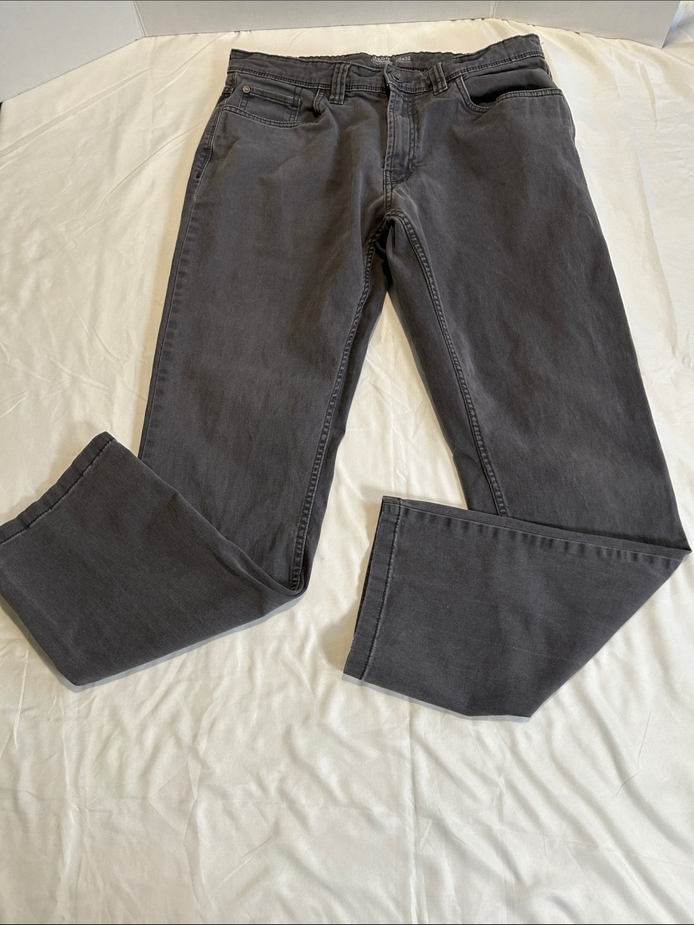 IZOD Saltwater Men's Stretch Straight Fit Chino Pants Gray 32x32 Skater Grunge